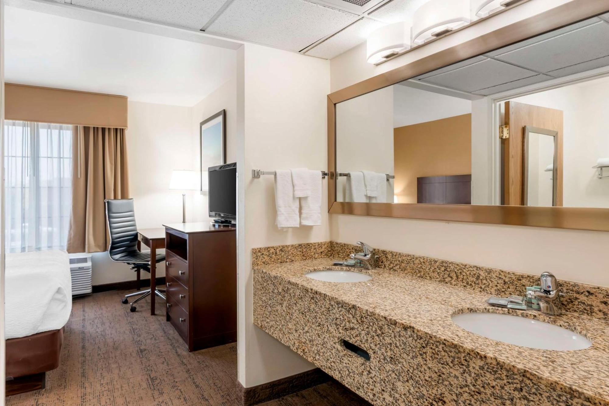 Best Western Yellowstone Crossing Laurel Exteriör bild